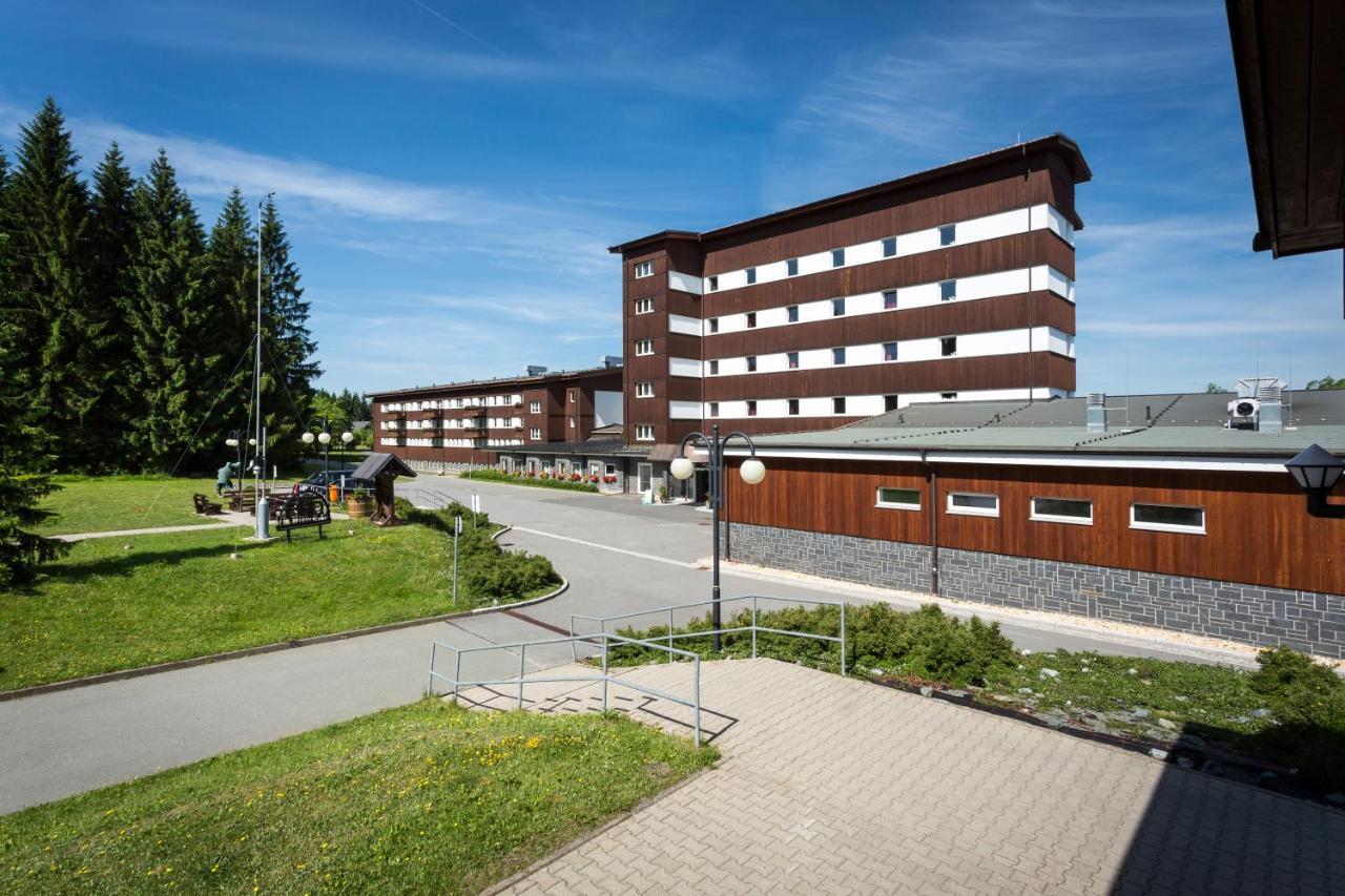 Sportpark Rabenberg Hotell Breitenbrunn  Exteriör bild